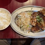 とん彩や - サービスのライス、マッチョ豚テキ200g定食1,000円