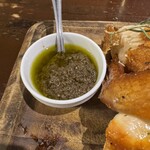 チキンプレイス ロティサリーズ - タップナードよりも柔らかくて少しサッパリ｡