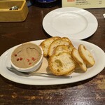 チキンプレイス ロティサリーズ - レバーペースト｡好みズドン｡コレで480円｡エライ｡