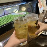 丸十寿司 - 冷たいお茶がありがたい。