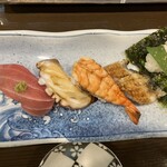 丸十寿司 - もう一皿、5カン出てきた。