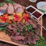 シュラスコ 肉寿司食べ放題 夜景肉バル サルーテジャポン - 