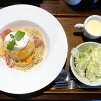 Fruits Bistro SABLIER - 白桃の冷製スパゲッティトリュフと黒胡椒の香り
                    ‥‥1,800円