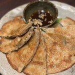 地鶏×鮮魚 個室居酒屋 もみじ庵 - 桜海老とニラのチヂミ