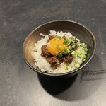 炭火焼き 牛タン酒場 いけたん - 牛タン肉みそのTKG