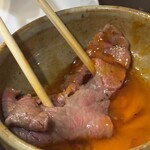 炭火焼肉 にく式 - ザブトン　卵黄とタレで