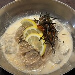 炭火焼肉 にく式 - 冷麺