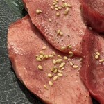 炭火焼肉 にく式 - 上タン