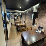 炭火焼肉 にく式 - 店内