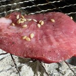 炭火焼肉 にく式 - 並タン