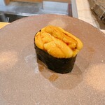 鮨 十兵衛 - 積丹馬糞雲丹の軍艦