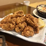 美味 藤 - 鶏の唐揚げ¥880