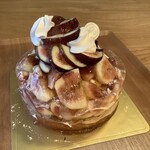 パティスリー リョーコ - もちろんタルト生地やクリーム類は安定の「リョーコさんちのタルト」らしい香り豊かで上質なクオリティです。カットした際の雪崩もお約束通り。