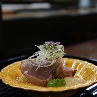 その日のおすすめ料理を堪能◆店主自ら釣り上げた新鮮な魚介も