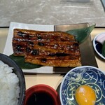 炭火焼うなぎ 金字塔 - 