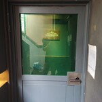 アルデバラン - 出入り口前