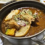 CURRY CLUB キュイエール - 大きな牛肉塊が潜んでいる