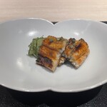 蔦乃屋 - 関西風の蒸さない鰻