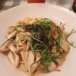 イタリアンダイニングDONA 川崎ダイス店 - たっぷりきのこと大葉の和風