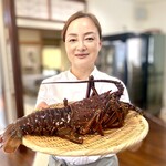 館山美食倶楽部 - 素敵なシャウ・ウェイシェフと千葉県産の伊勢海老1キロ。お写真掲載許可を頂いております。