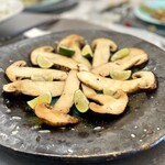 館山美食倶楽部 - ■凉拌松茸■ 松茸の素焼き