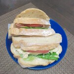 ベル - ひまわり畑 ￥460  (ローストビーフとシーチキン)