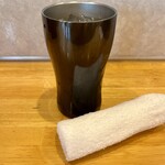 今日海飯店 - お冷はアルミのタンブラーで登場。