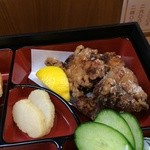 Katei Ryouria Jisai - メインの鶏のから揚げ