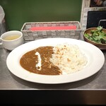 大手町ワインバル 八十郎商店 - 