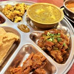 プルジャ ダイニング - 