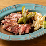 北の恵みと沖縄料理 大衆酒場 こりす - 熟成エゾシカロースト