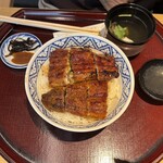 鰻 炭焼 ひつまぶし 美濃金 神田本店 - 