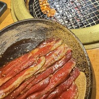 ホルモン焼肉 富や 栄店 - 
