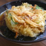立喰いそば　よりみち - 料理写真:わかめそば＠税込400円＋かき揚天＠税込150円