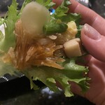 中国料理 翆陽 - レタスで自分好みに包みました。