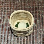 ぬま田 - 金時草　落花生のソース