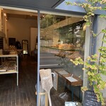 Mel - お店入口付近の光景