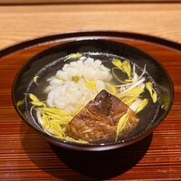 京味 もと井 - 椀物　鱧と松茸