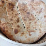 HUJRA HALAL FOOD & RESTAURANT - ナン