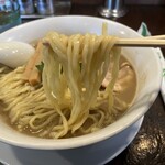 さぶろう - 麺は手揉みのちぢれ麺　