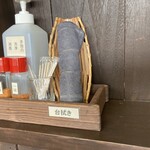 そば･江戸前風天丼 一日一膳中村屋 - 卓上調味料