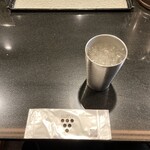 鶏soba 座銀 - お冷とおしぼり