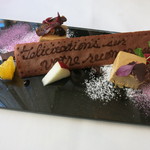 emuN - アニバーサリープレート