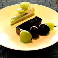 The Grill on 30th - ケーキも食べ放題。でもお腹いっぱいで二つだけ。