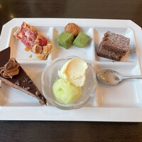 リュクス ダイニング ハプナ - 