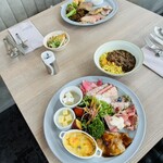 ラウンジ＆ダイニング - 