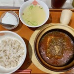 香家 - 麻婆豆腐&スープ&丸麦入りごはん&ひとくち杏仁豆腐