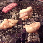 Yakiniku Koubou Juju - 良い感じに蒸気で脂が落ちます