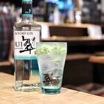 パクチー入り翠ジンソーダ