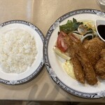 レストラン カナル - エビフライとヒレカツのサラダ添え